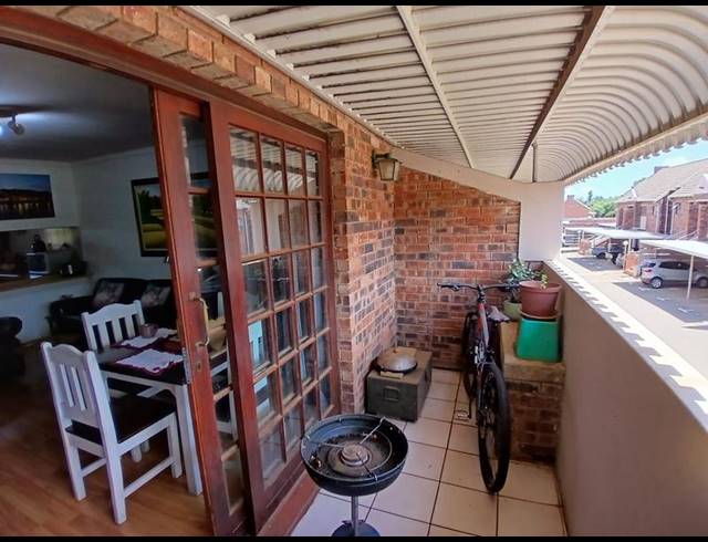 2 BEDROOM APARTMENT FOR SALE IN LANGENHOVENPARK